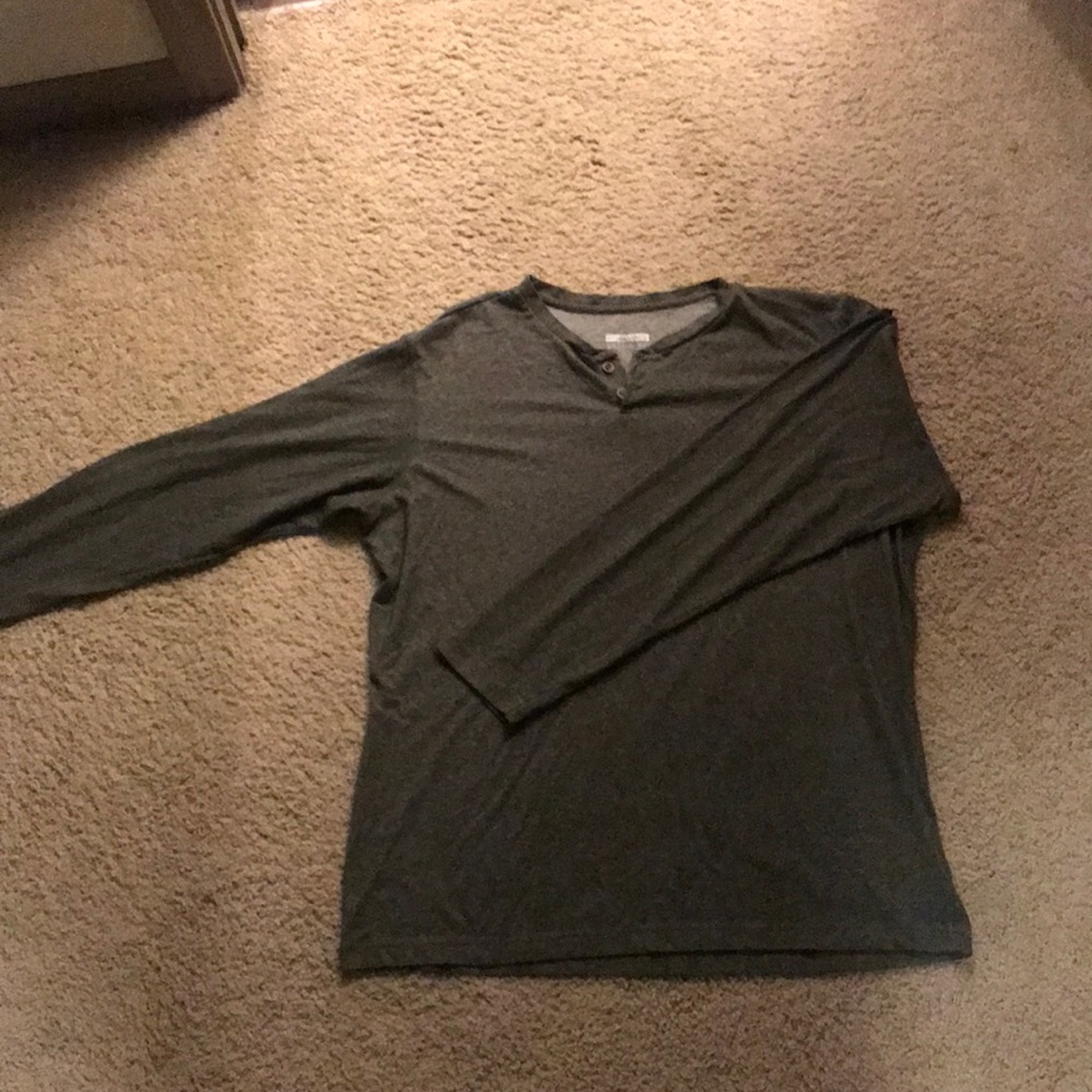 Columbia long sleeve Henley